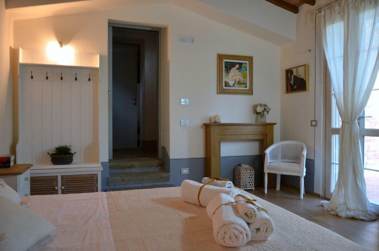 Elisabeth House Hotel Lucignano Bagian luar foto